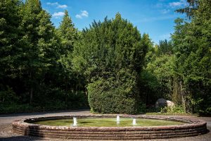 Wasserspiele und Brunnen für das Leben