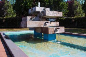 Wasserspiele und Brunnen für das Leben