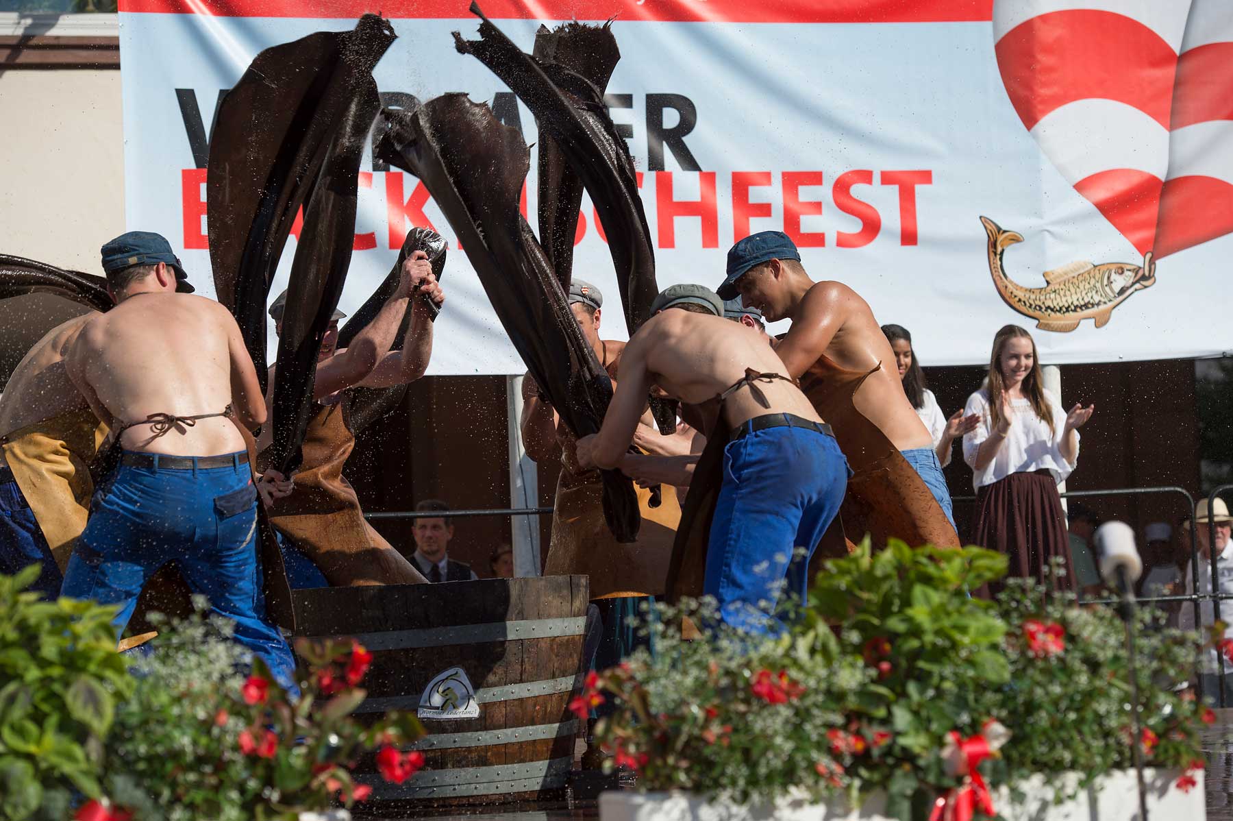 Wein- und Volksfest am Rhein