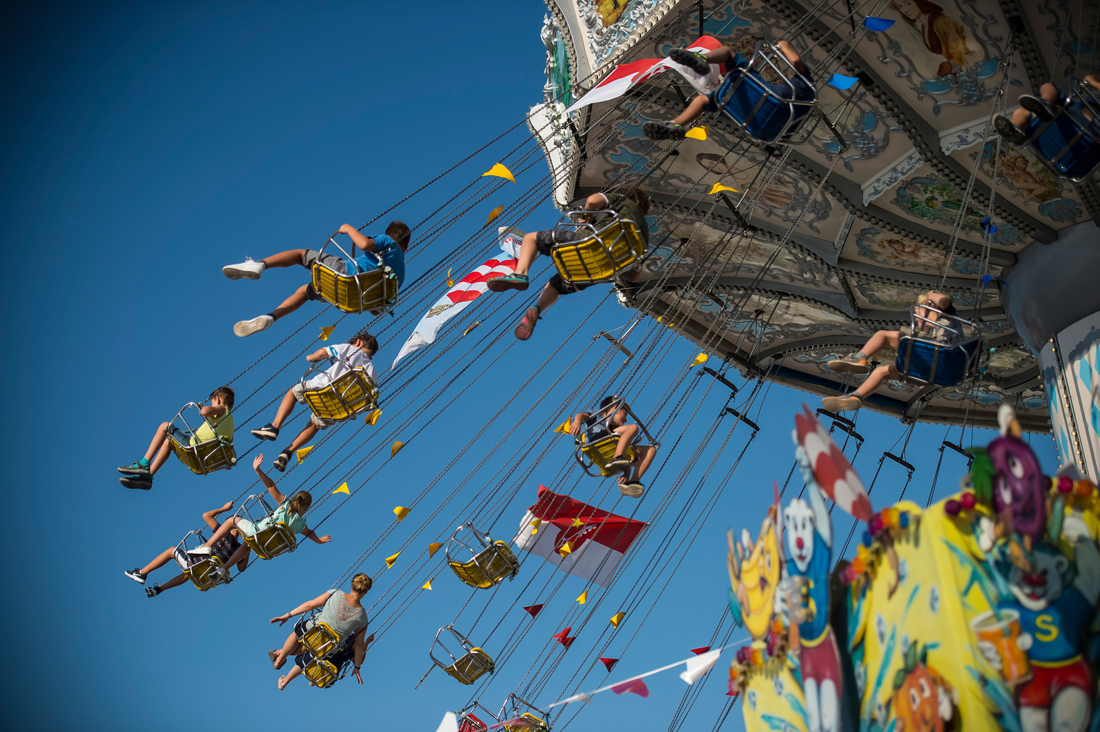 Wein- und Volksfest am Rhein