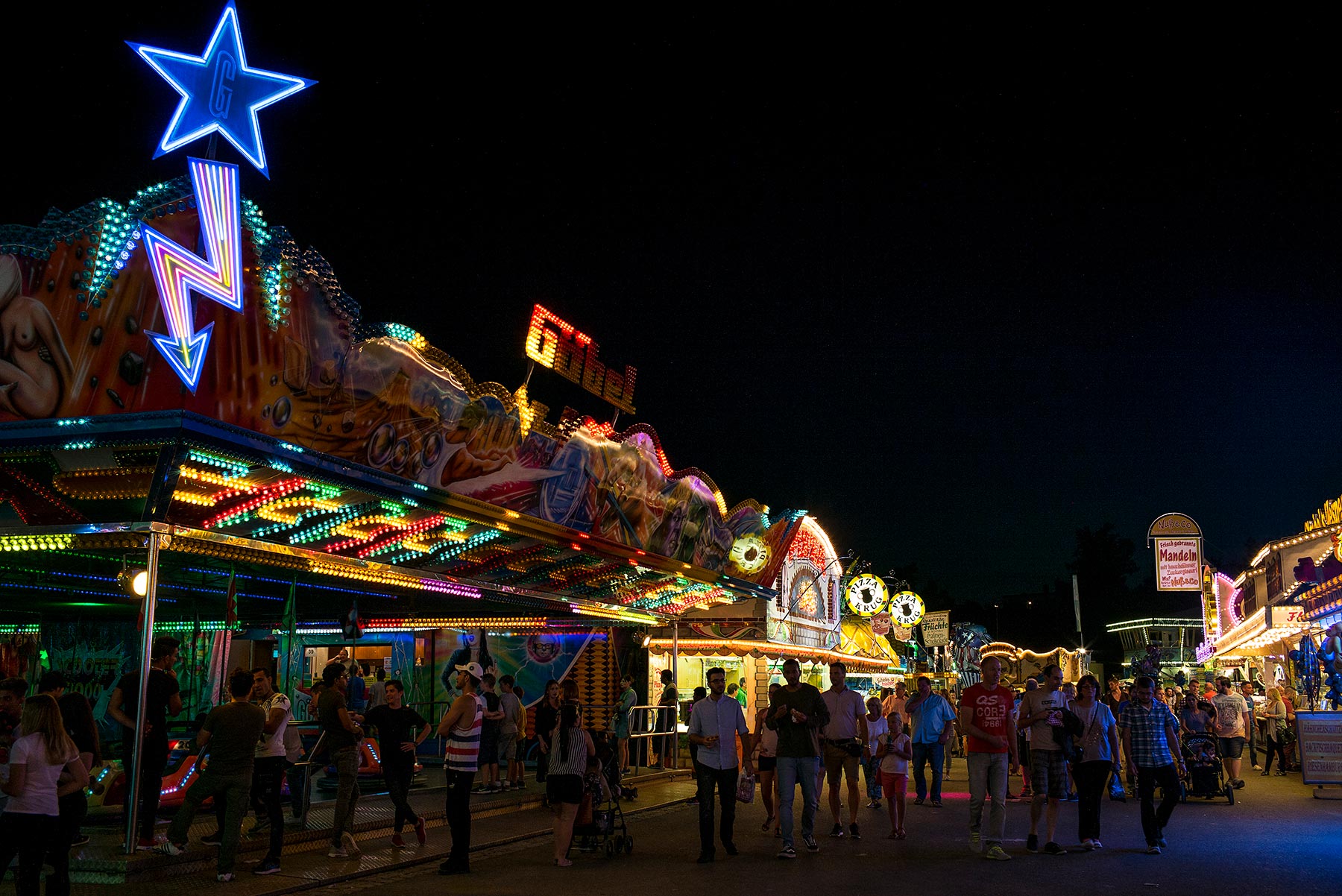 Wein- und Volksfest am Rhein