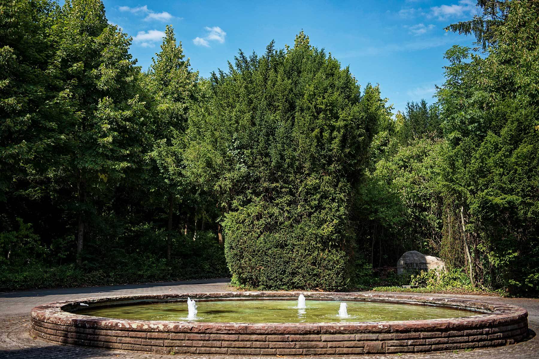 Wasserspiele und Brunnen für das Leben