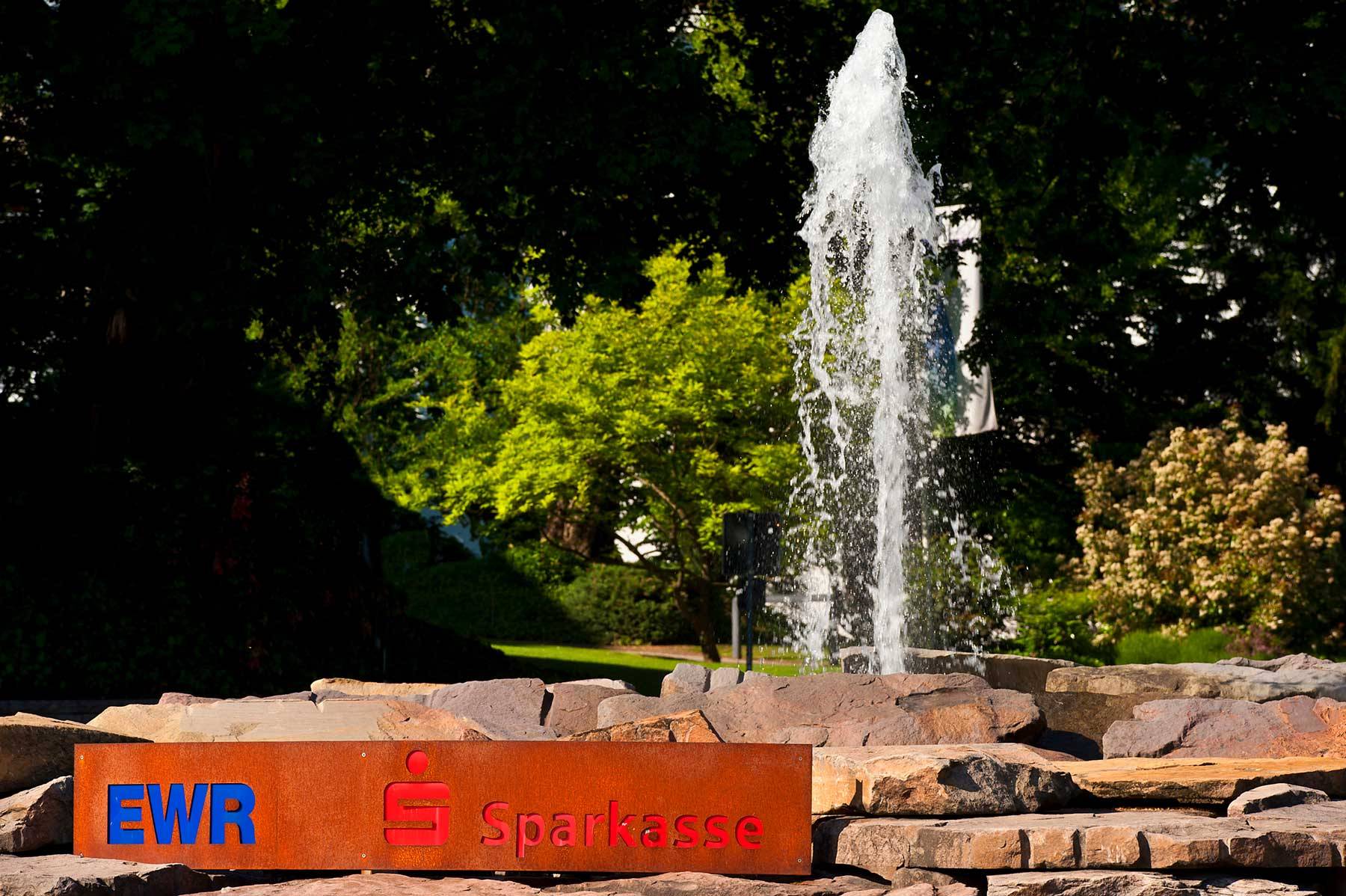 Wasserspiele und Brunnen für das Leben